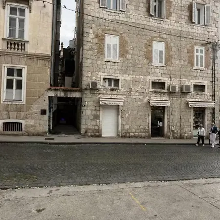 Gostinjska kuća Silver Gate Rooms-diocletian's Palace 3*