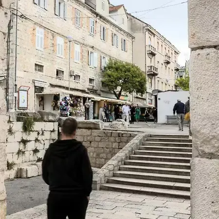 Gostinjska kuća Silver Gate Rooms-diocletian's Palace Split