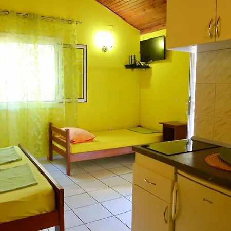 Silver Gate Rooms-diocletian's Palace Guest house