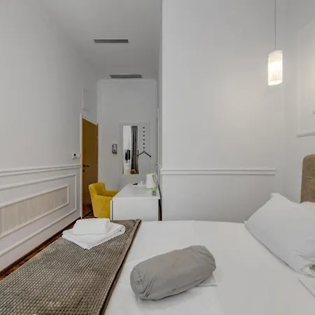 Affittacamere Venus Palace Golden Gate Rooms 3*