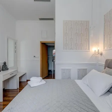 Silver Gate Rooms-diocletian's Palace Guest house