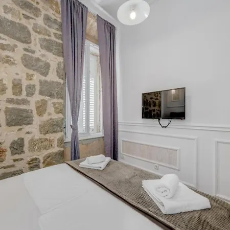 Affittacamere Venus Palace Golden Gate Rooms 3*