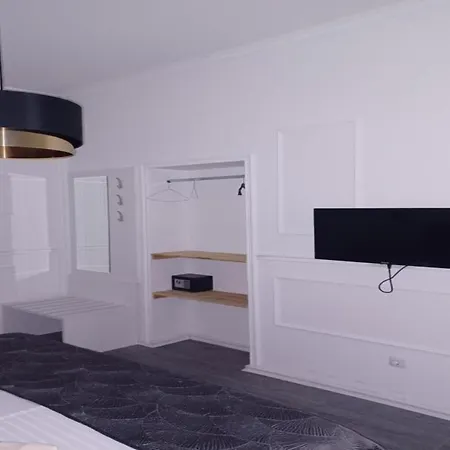 Silver Gate Rooms-diocletian's Palace Guest house 3*