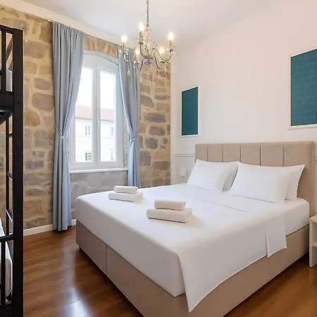 Gasthuis Venus Palace Golden Gate