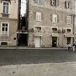 Guest house Silver Gate Rooms-diocletian's Palace 3*